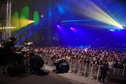 See the media:A huge audience of over 7,000 turned up for the show!