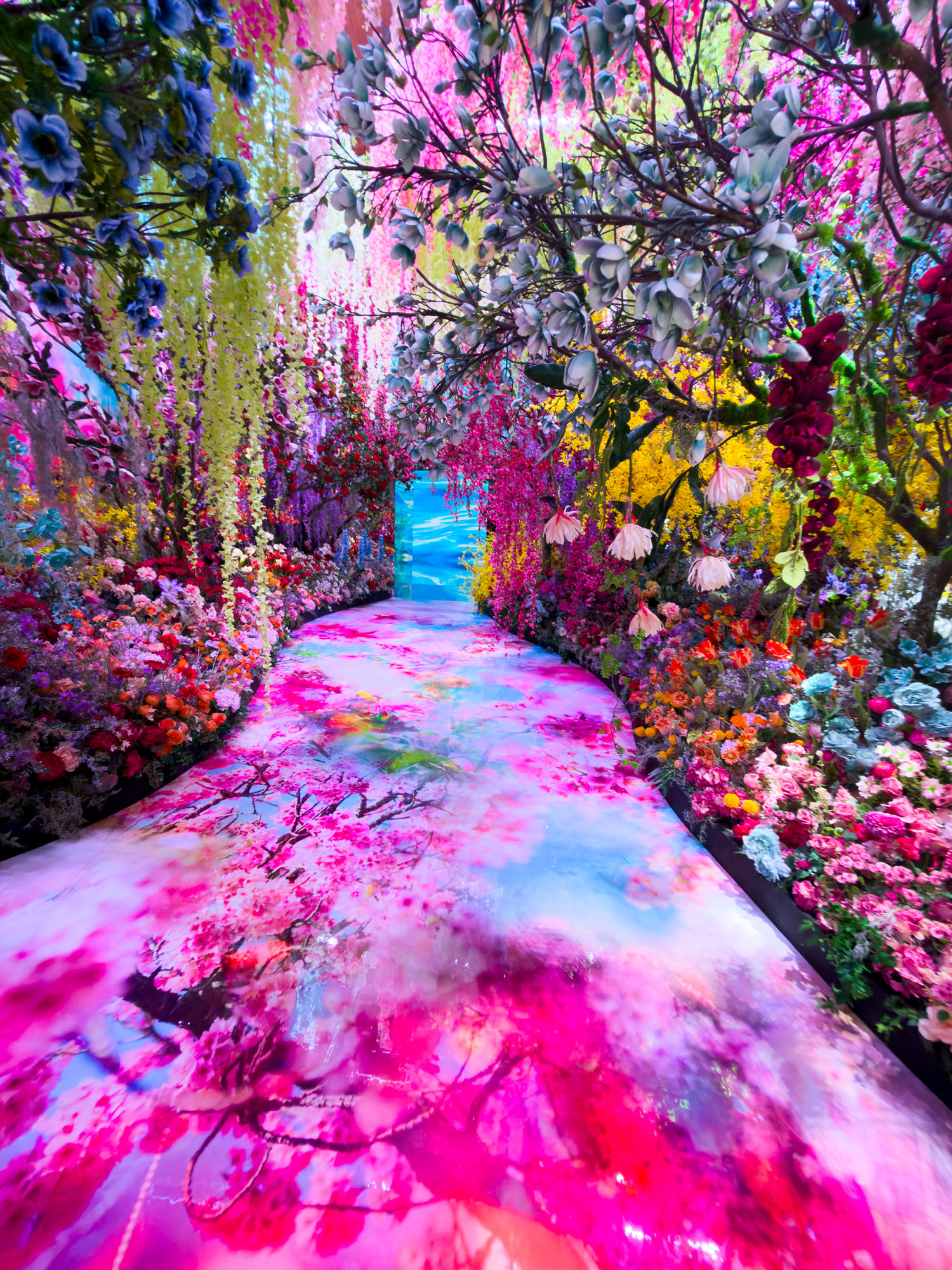 Mika Ninagawa with EiM · Alive with Shadows