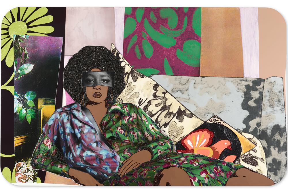 Oeuvre de Mickalene Thomas, une femme noire allongée sur un sofa 