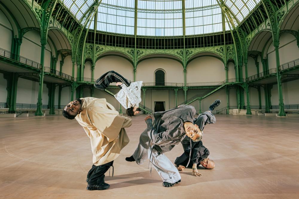 Nassim Baddag et Lilian Damango sous la verrière du Grand Palais