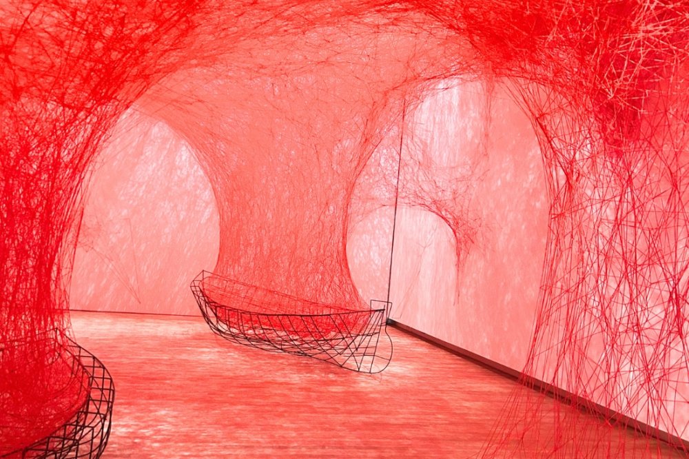 Chiharu Shiota, Uncertain Journey, Grand Palais Paris 2024