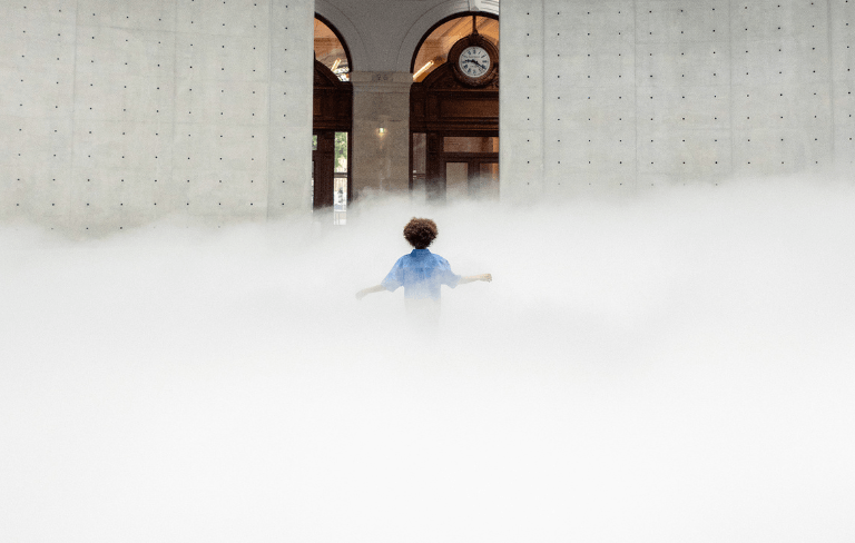 "#Cloud07156" de Fujiko Nakaya à la Bourse de Commerce