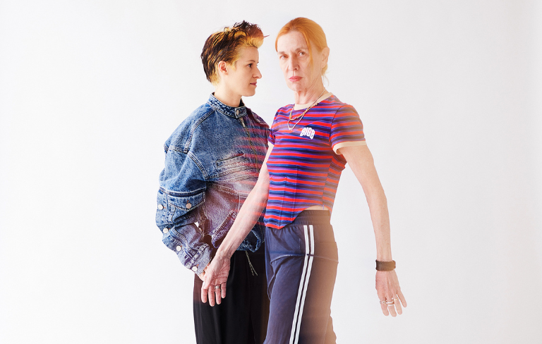 Affiche du concert Silence de Lucie Antunes et Mathilde Monnier, représentant les deux artistes se tenant la main