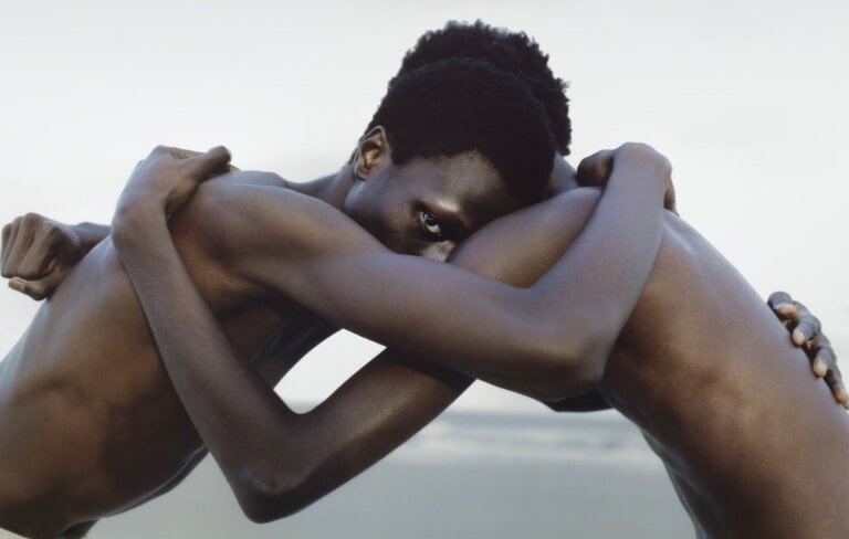 Photo de Tyler Mitchell "An Embrace"