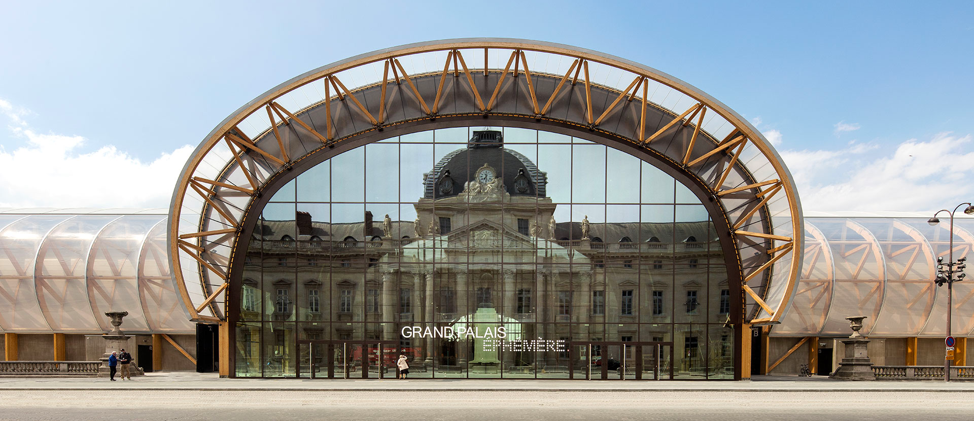 Photo de la façade du Grand Palais Ephemère