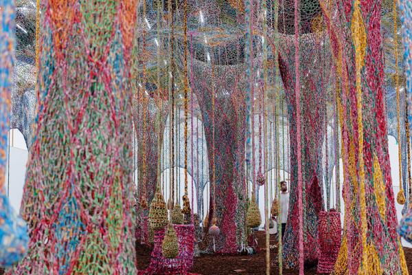 Visuel détail de l'oeuvre "Nosso Barco Tambor Terra" d'Ernesto Neto 