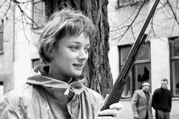 Photo portrait en noir et blanc de Niki de Saint Phalle