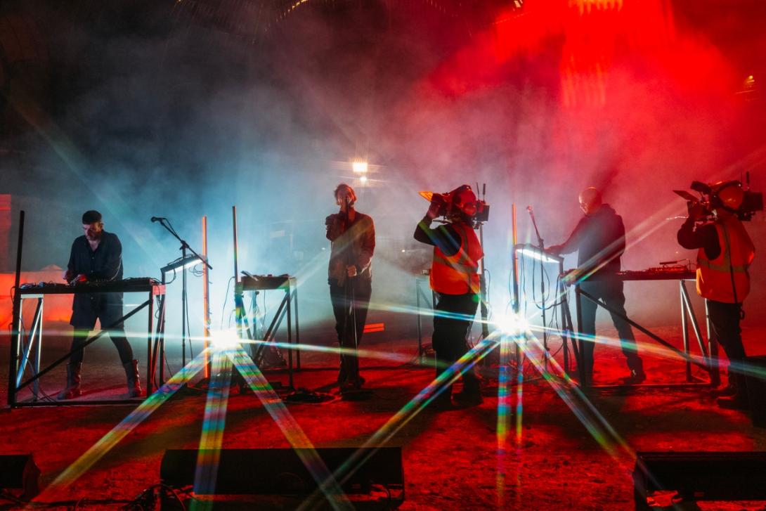Le groupe Moderat en concert dans le Grand Palais