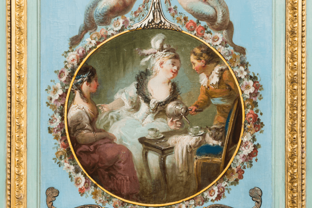 Lambris à décor d'arabesques